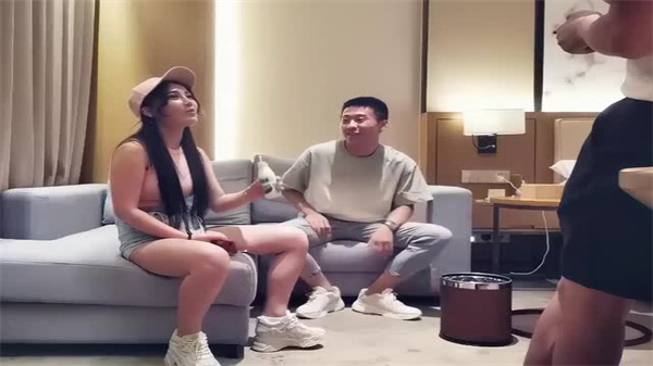 亚洲精品久久久蜜桃 亚洲精品久久久蜜桃